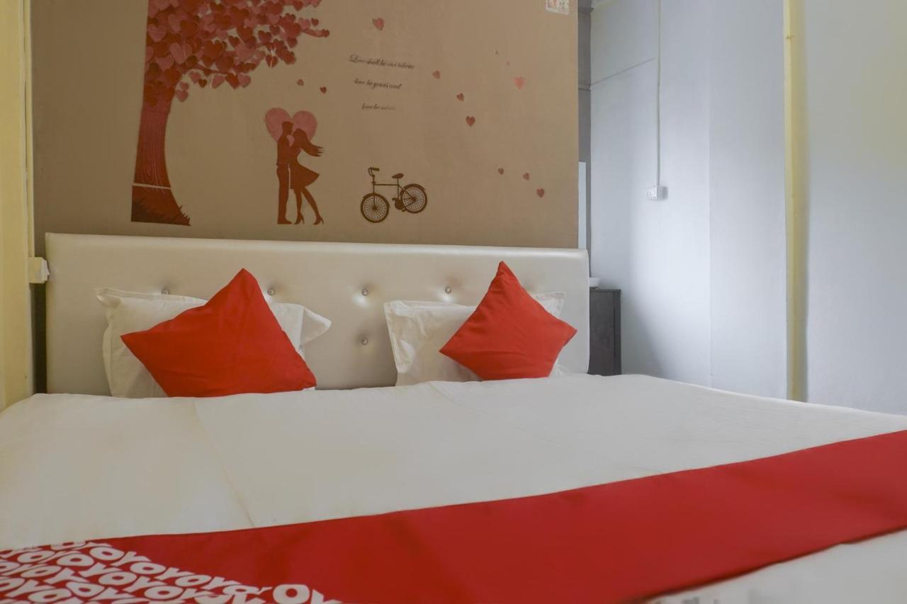 Hotel O R K Hotel Pimpri-Chinchwad Buitenkant foto