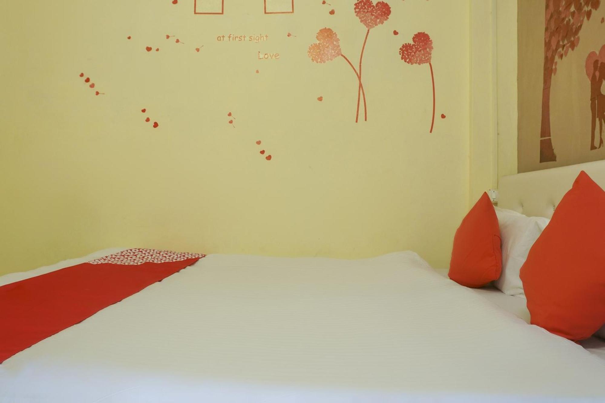 Hotel O R K Hotel Pimpri-Chinchwad Buitenkant foto