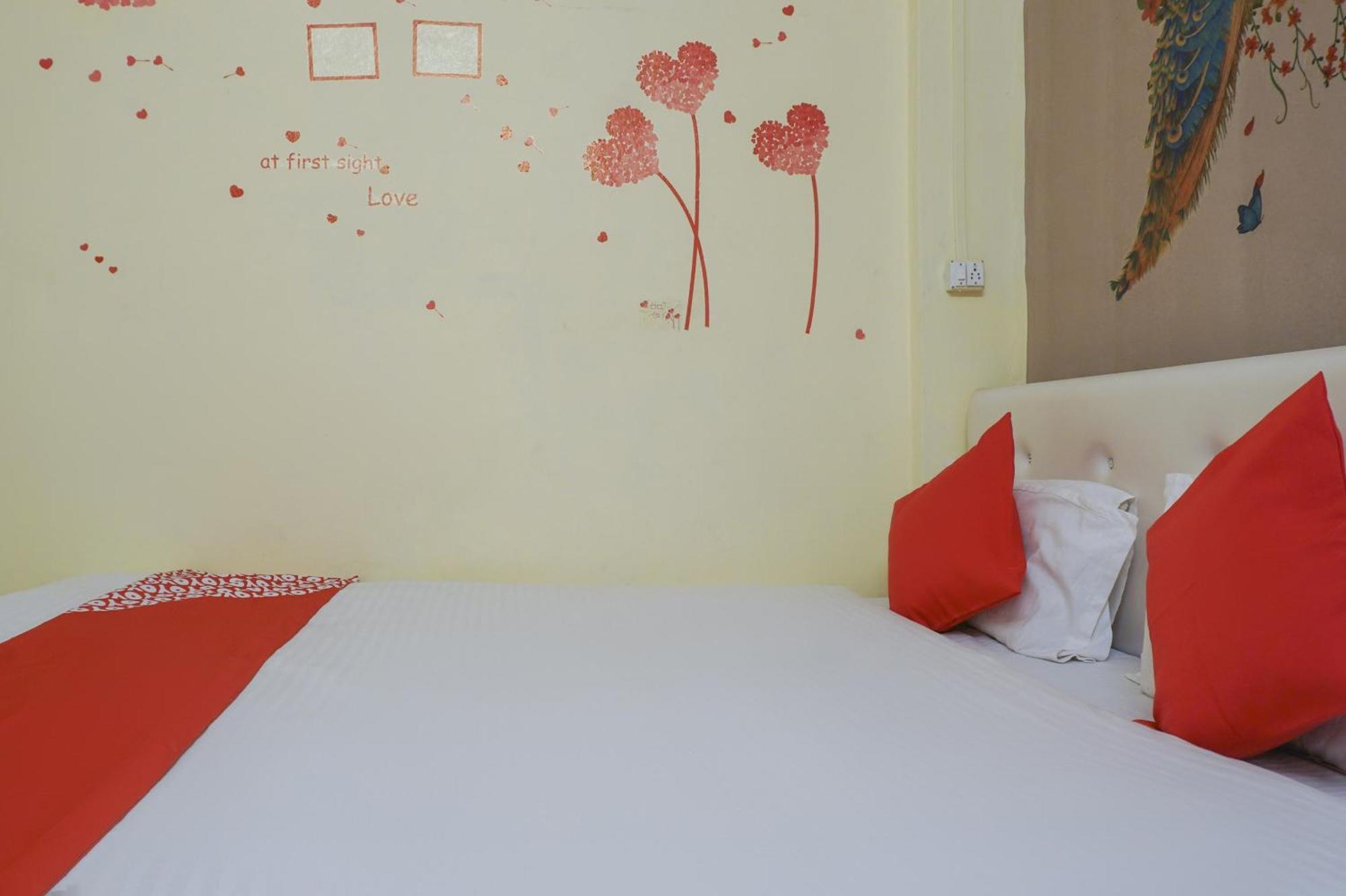 Hotel O R K Hotel Pimpri-Chinchwad Buitenkant foto